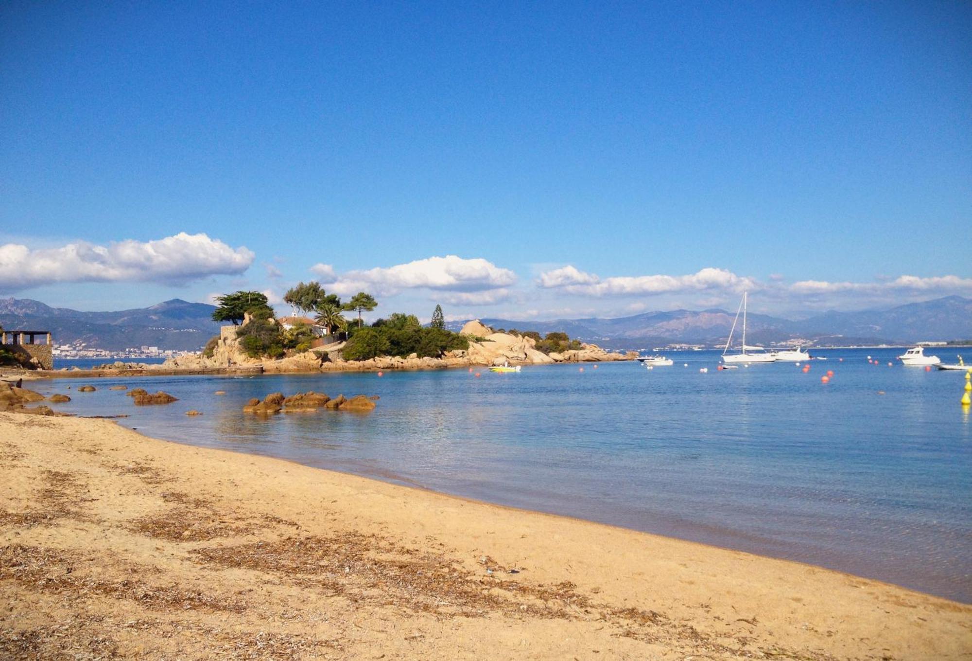 Grand T2 Standing Ajaccio Proche Centre Et Plages Vue Panoramique Parking Prive 外观 照片