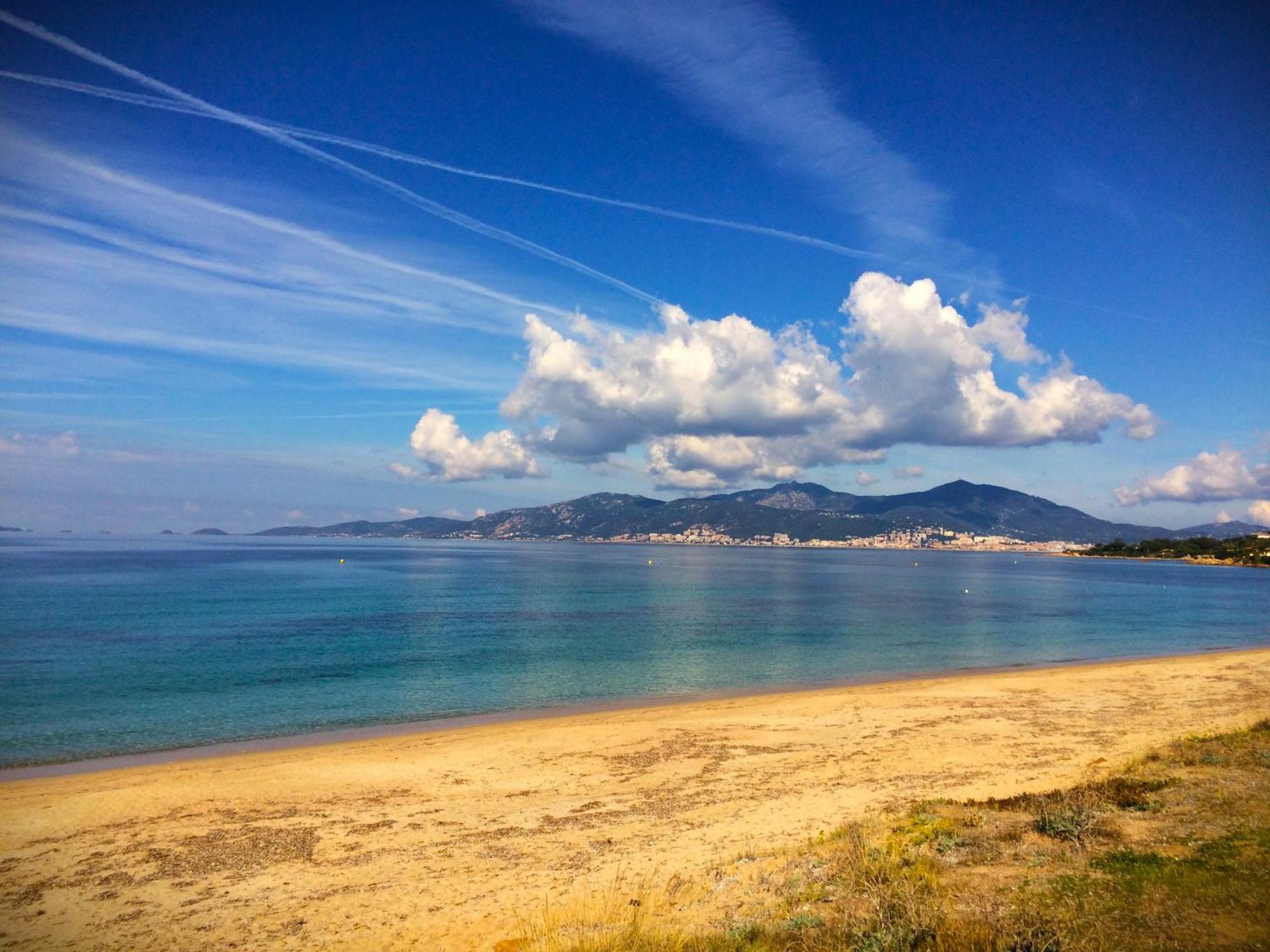Grand T2 Standing Ajaccio Proche Centre Et Plages Vue Panoramique Parking Prive 外观 照片